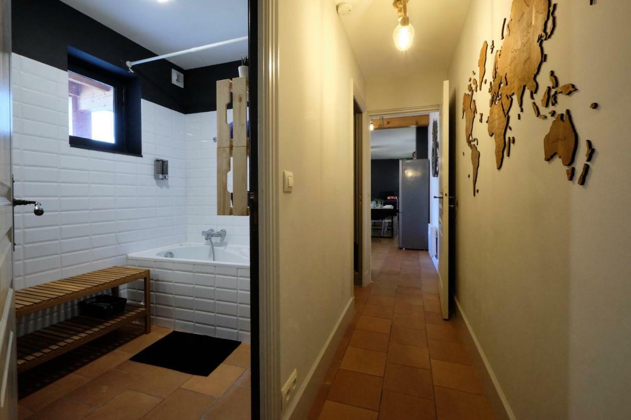 Melina - Appartement Dans Les Remparts De La Bastide Avec Parking Et Terrasse 卡尔卡松 外观 照片